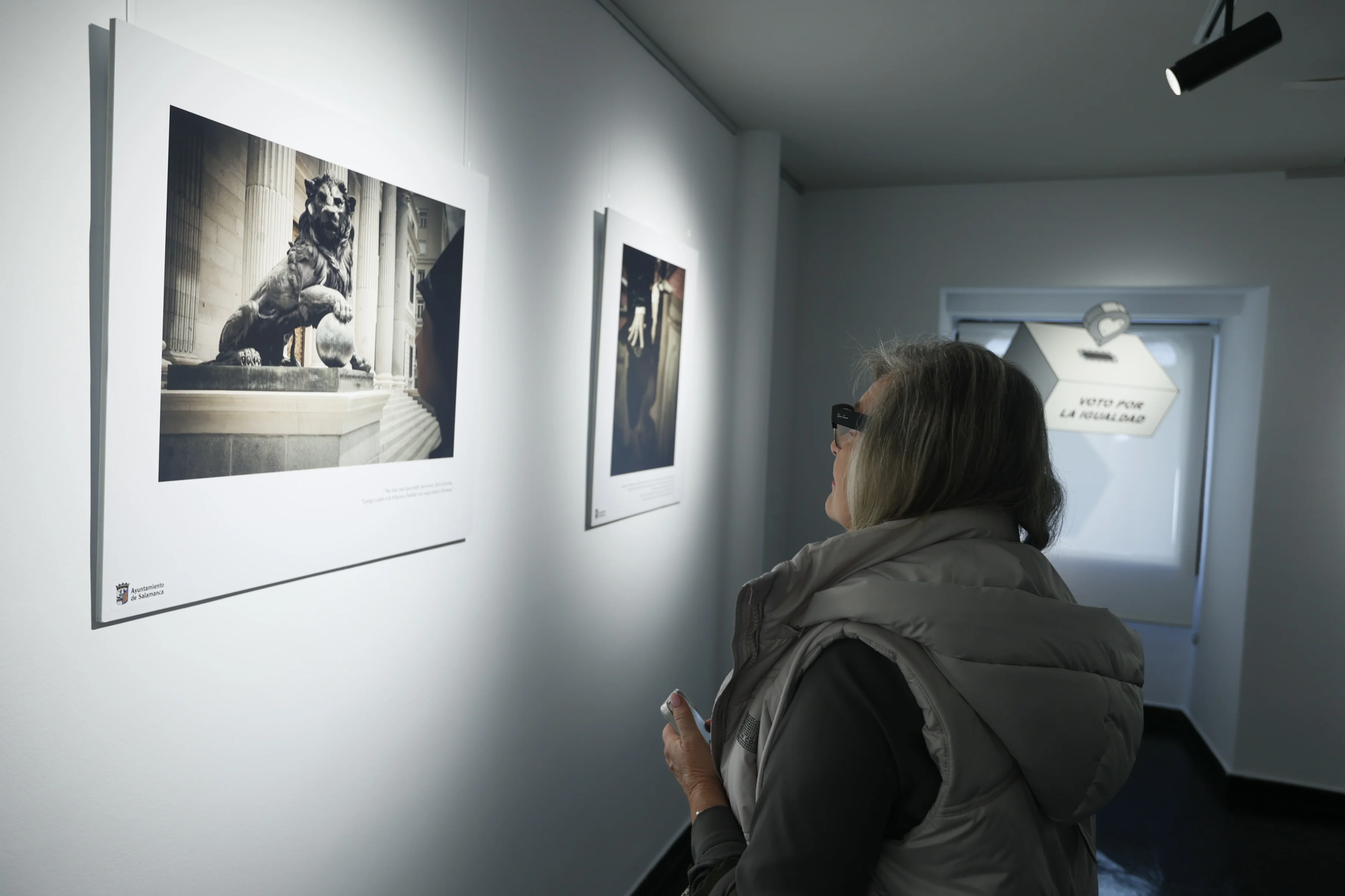 En la piel de Clara Campoamor a través de 16 imágenes que viajan al año 1931